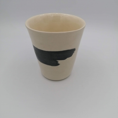 tasse en ceramique terre blanche, ligne vert canard tasse en céramique